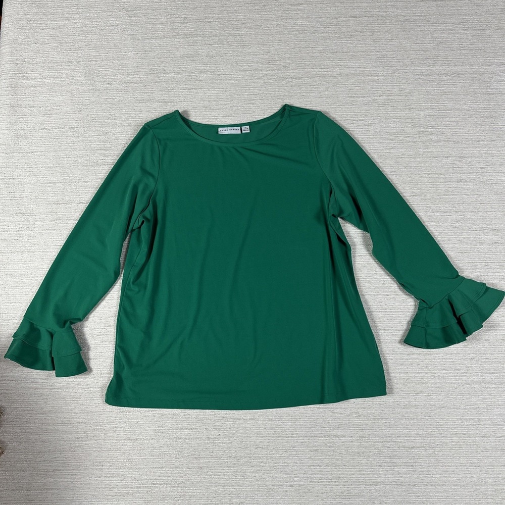Susan Graver Quiet Luxury Old Money Minimalist Bell Sleeve Knit Top‎ Green L